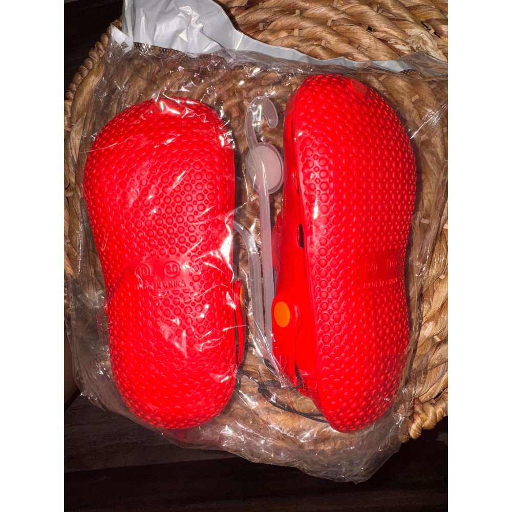 Elmo sandals size 9/10 brand new